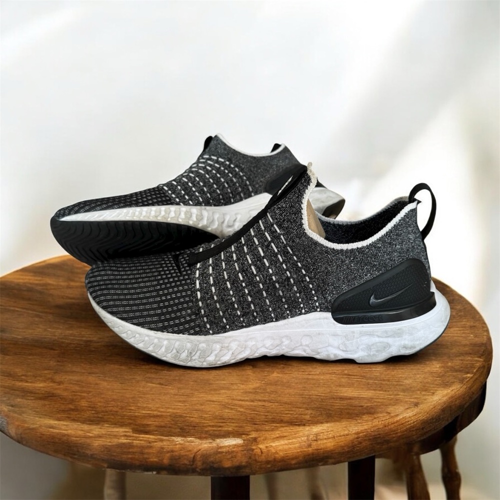 Nike React Phantom Flyknit Run 2